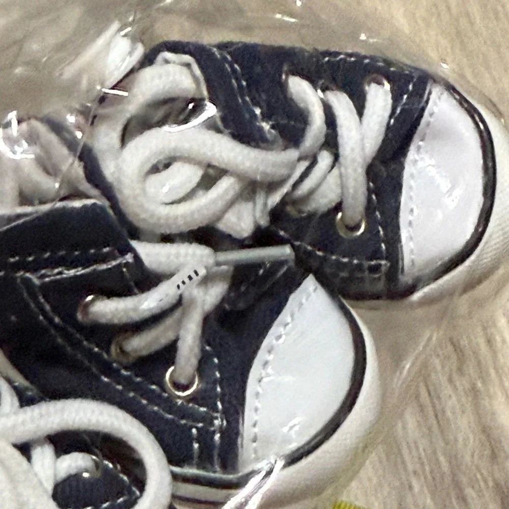 Pet Dog Shoes Sneakers Denim Canvas Paw Protector Boots Size 4‎